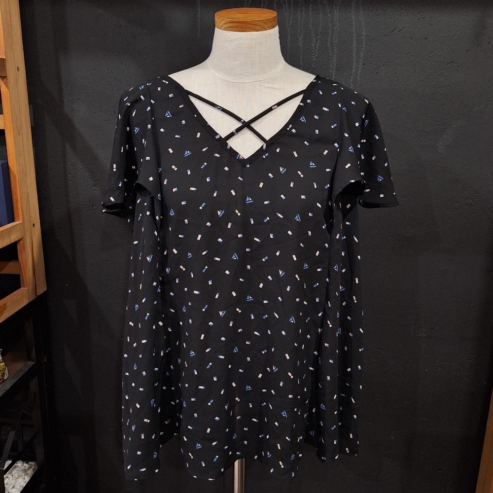 Torrid Black Blouse with Blue and White Pattern Womens 1